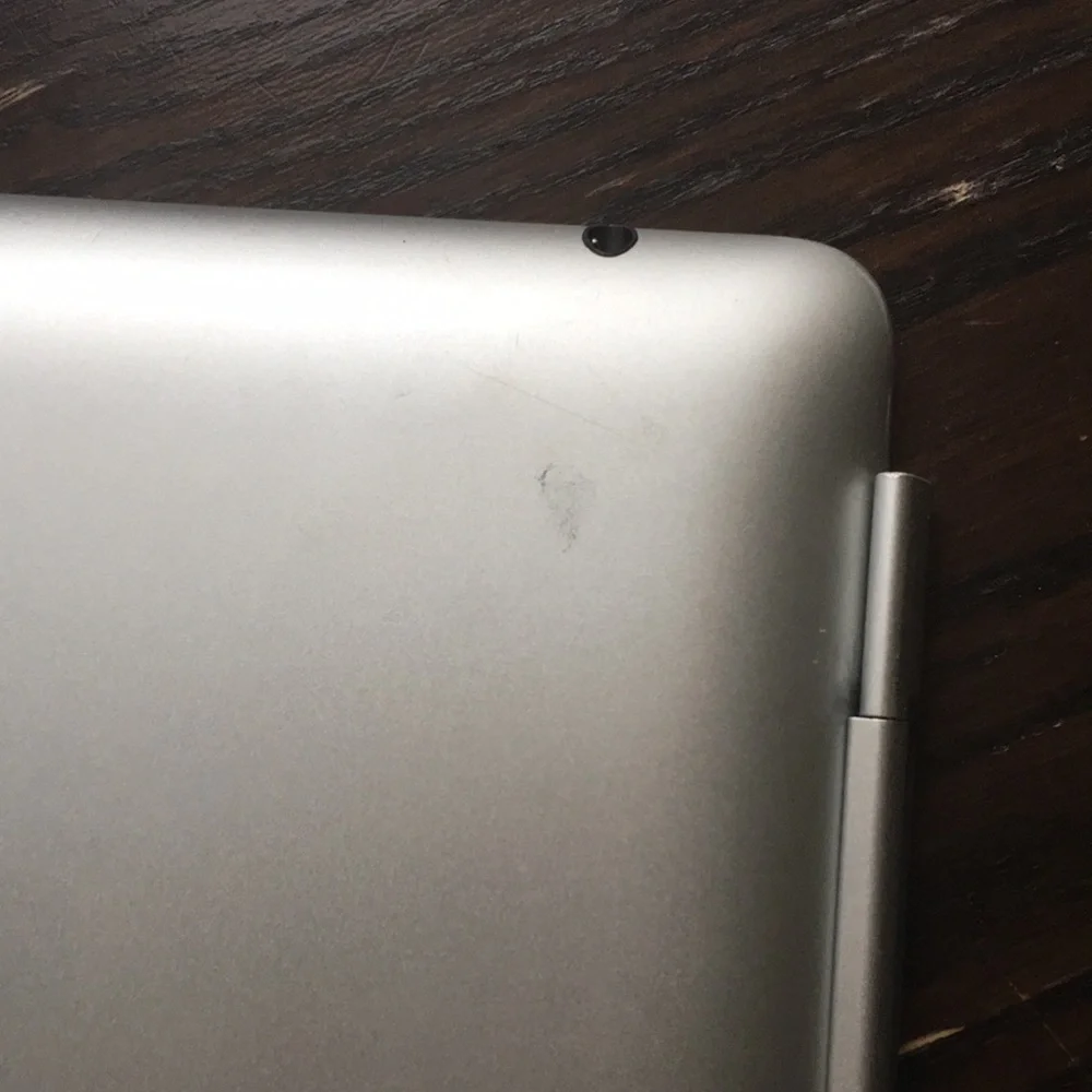 iPad 2 32GB with gray case stand model A1416 mint